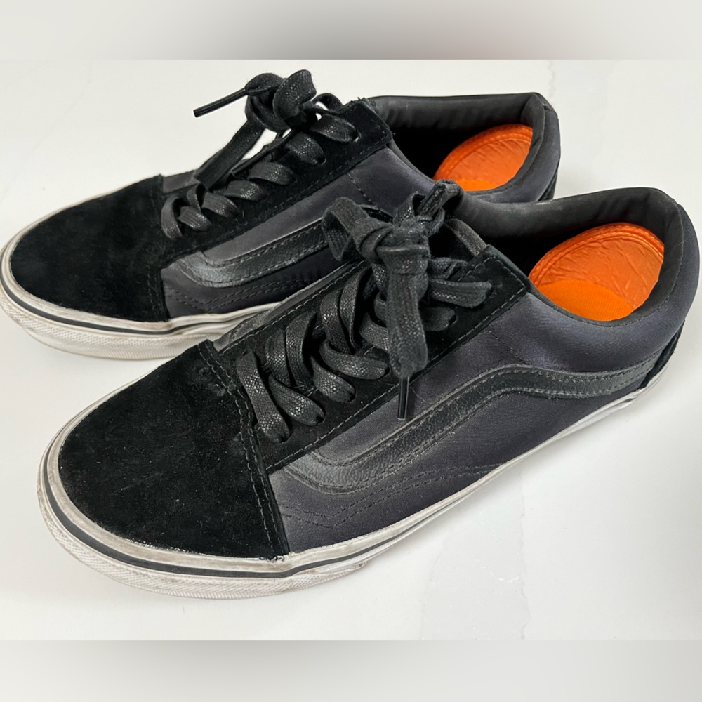 Vans Old Skool Classic Black Leather and Suede Shoes